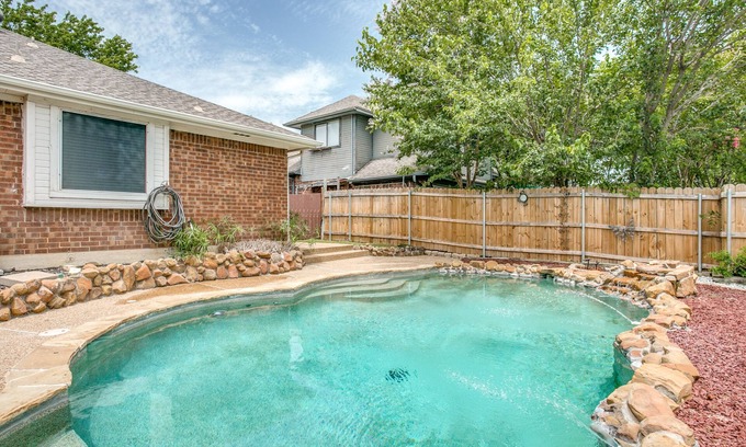 Lewisville House | A&E Entertainment Getaway near DFW Airport