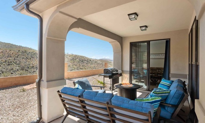 Washington House | A Family Affair, Sleeps 20 in two side-by-side units, 10 bedrooms!