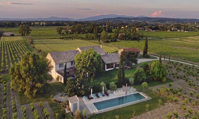 Tulette Other | A farmhouse in Provence, near Mont Ventoux, absolute calm amidst the vineyards.