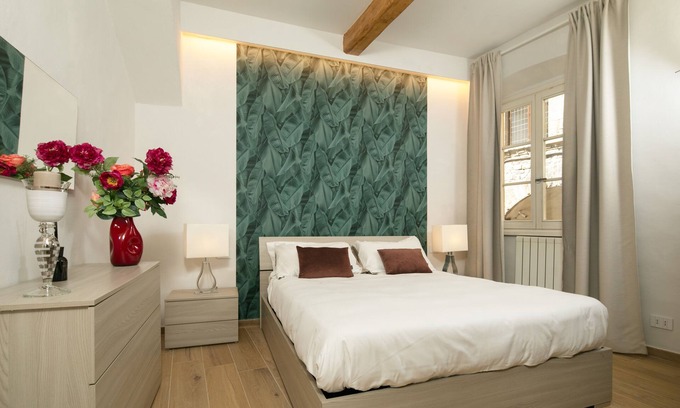 Sant' Ambrogio Apartment | A FEW STEPS FROM THE DUOMO Comfortable apartment in the historic center of Florence