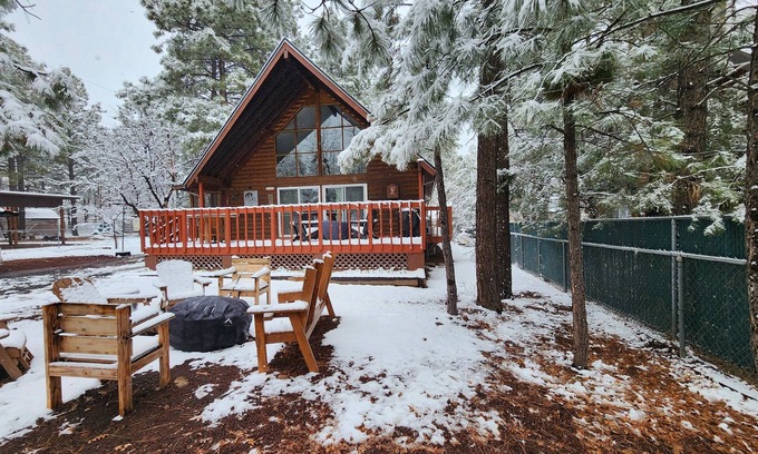 Lakeside Cabin | A-frame in Lakeside - King Bed, gas firepit, fenced yard
