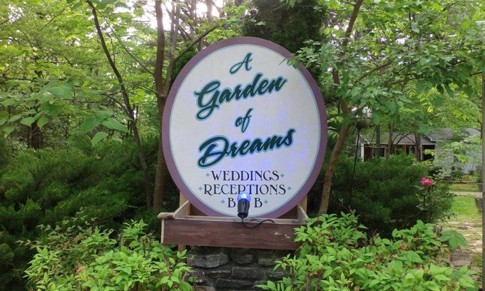 Eureka Springs Bed & Breakfast | A Garden of Dreams Good Night Sweet Dreams