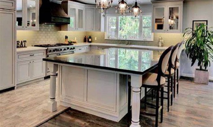 Sonoma House | A gated vineyard oasis with main house, pool house, hot tub, bocce & more