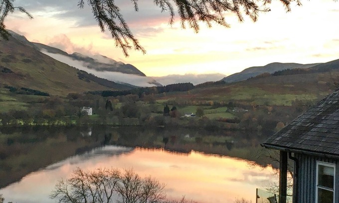 Lochearnhead Cottage | A gorgeous, cosy, modern cottage with breathtaking views over Loch Earn.