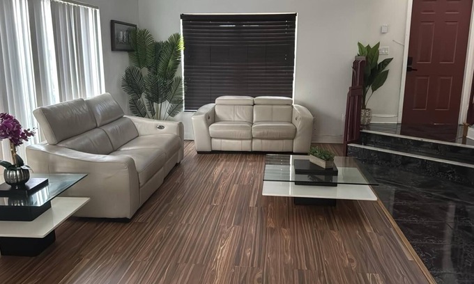 Pembroke Pines House | A Home Away From Home