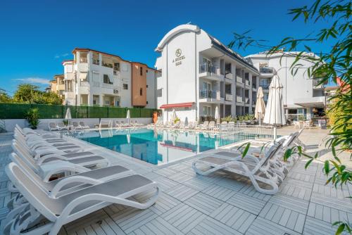 Side Hotel | A Hotel Side