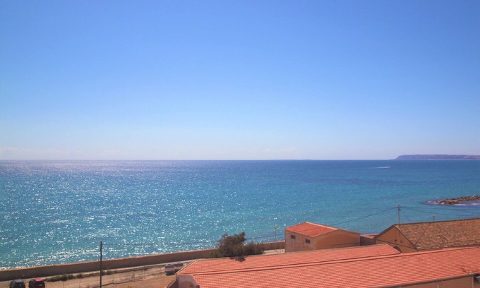 Vista Hermosa Apartment | A jewel just 100 meters from Postiguet beach, with sea views.