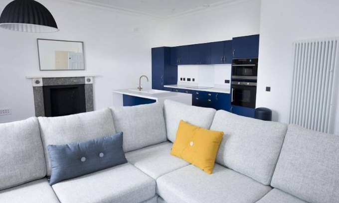 Isle of Lewis Cottage | A lews castle that sleeps 4 guests in 2 bedrooms