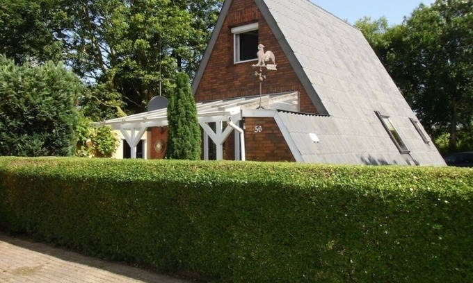 Lower Saxony North Sea Coast House | *A little break* in the vacation home 'heiterbiswindig' in direct dike location