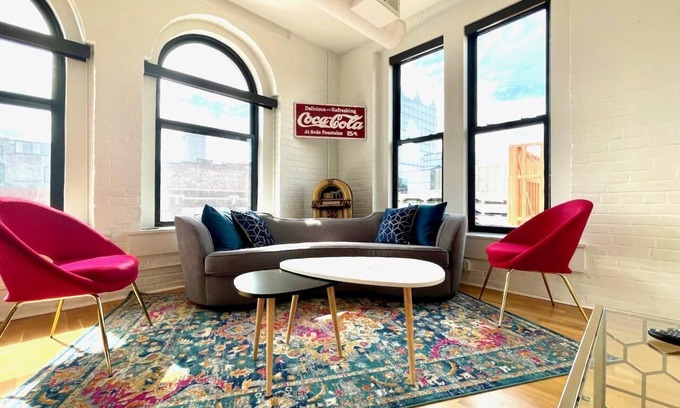Downtown Omaha Apartment | A luxurious, historic loft in the heart of the Old Market