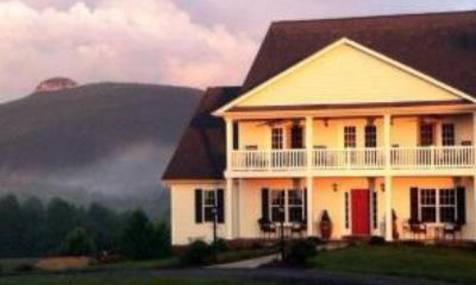 Pinnacle Bed & Breakfast | A Mighty Oak B&B