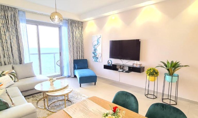 Ras Al Khaimah Apartment | A Perfect Escape - Sea facing