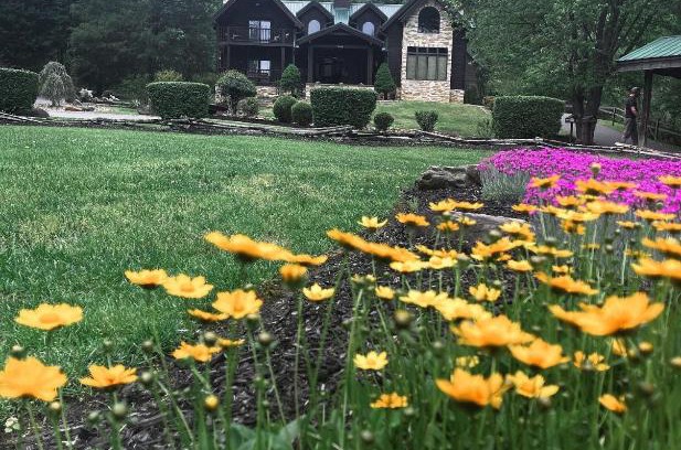 Gatlinburg - Pigeon Forge House | A River Runs Through It