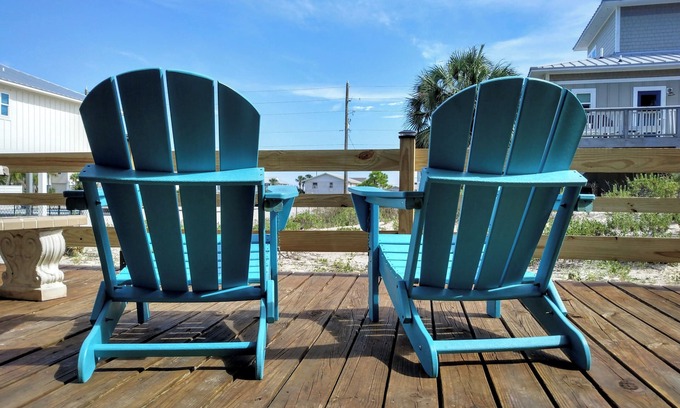 East End House | A secluded 3 bedroom, 2 bath Gulf view home nestled in lush tropical vegetation