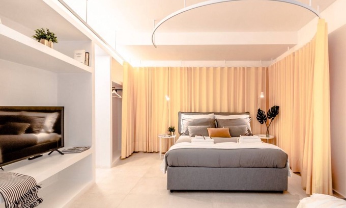 Historic Center Apartment | A small modern and intimate alcove in the historical center of Bologna.