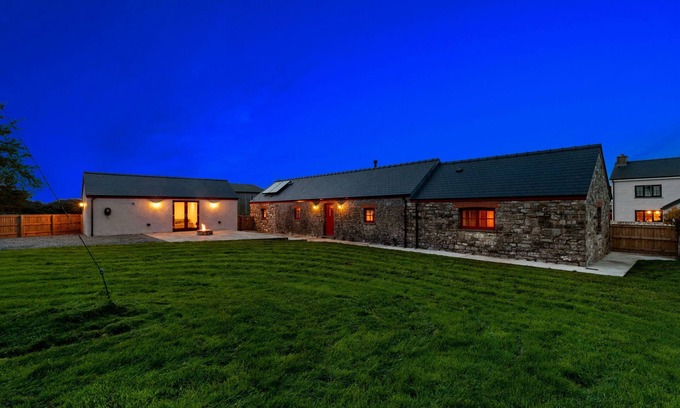 Llanybri Cottage | A stunning newly converted barn conversion close on the Carmarthenshire coast