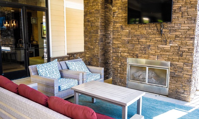 Zionsville Apartment | A Superb 3Bedrooms with two bathroom in Zionsville Suitable for Long-term Stay
