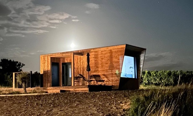 Berson Cabin | A unique & tranquil vineyard cabin nestled amongst the vines