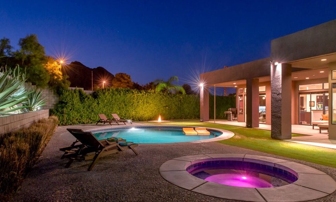 Magnesia Falls Cove House | A wonderful desert home