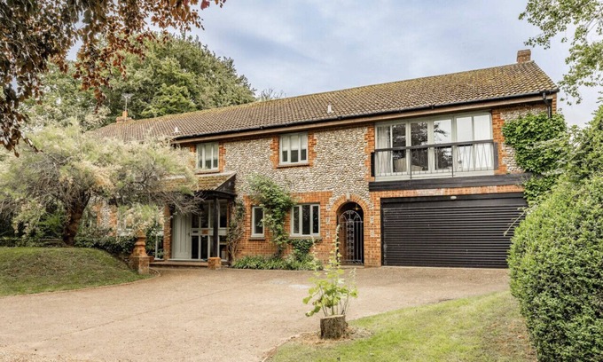 Holt House | A wonderfully styled family home in Blakeney