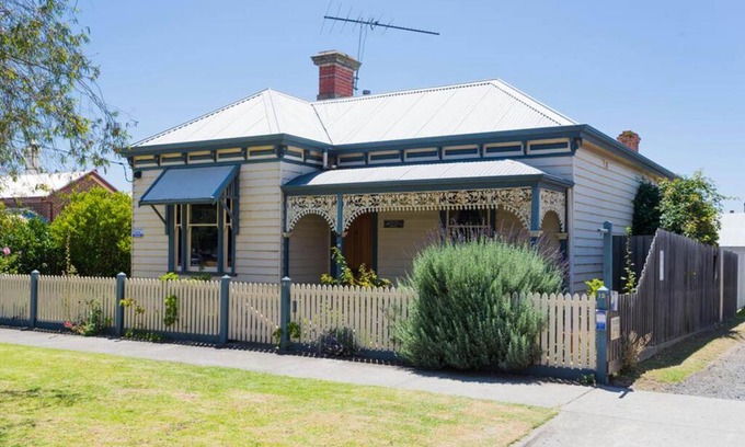 Queenscliff House | Abaleen House