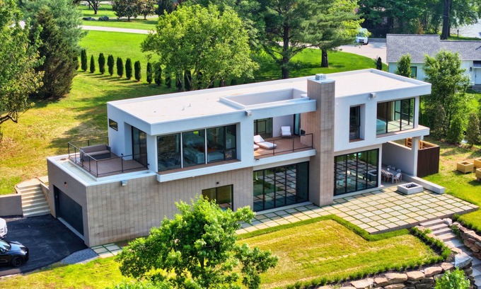 Mount Juliet House | Above Nashville Lakeside Modern I Old Hickory Lake | Modern| EventsI Services