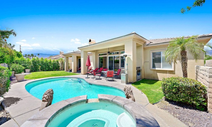 Palm Desert House | ABSOLUTELY GORGEOUS Private Desert Retreat - PET FRIENDLY!