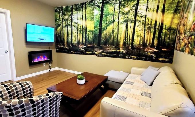Chilliwack House | AC Private 2BR Suite Near Fishing/Heritage Park/Coliseum Center/HWY 1