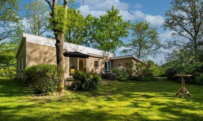 Nieuw-Haamstede House | Acacialan 1 luxurious and modern bungalow with authentic charm