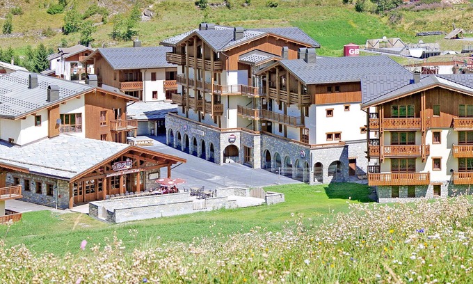 Lanslevillard Condo | Accès direct aux pistes | Endroit privilégié