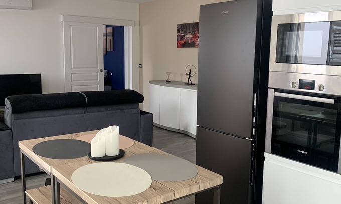 Decines-Charpieu House | Accommodation near the OL stadium