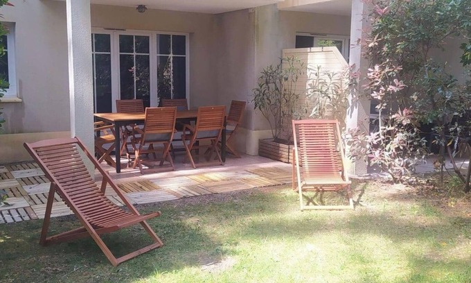 Lacanau-Ocean Apartment | Accommodation with garden overlooking the pines - Heated swimming pool - Beaches 3 km away - golf course