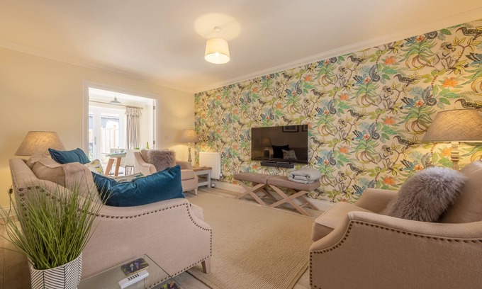 Holt Apartment | Acorn Cottage (H), Holt, Norfolk