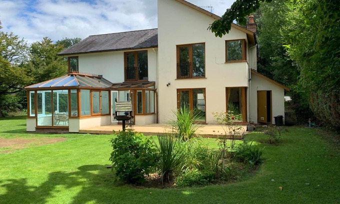 Glasbury House | Acorn Lodge River Retreat Glasbury Sleeps 8-9 Near Hay on Wye and Brecon