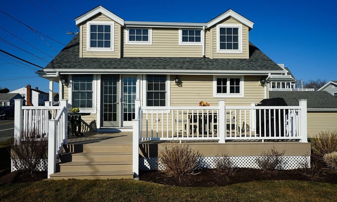 Narragansett House | Across-Scarborough beach, AC, ocean views, big yard, Narragansett, beach items