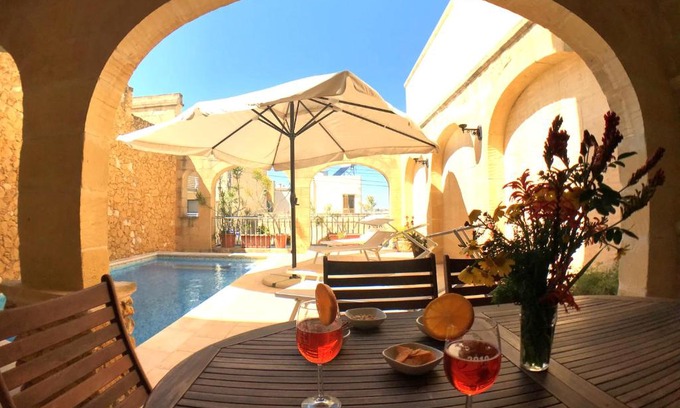 Xaghra Bed & Breakfast | Ad Hoc B&B