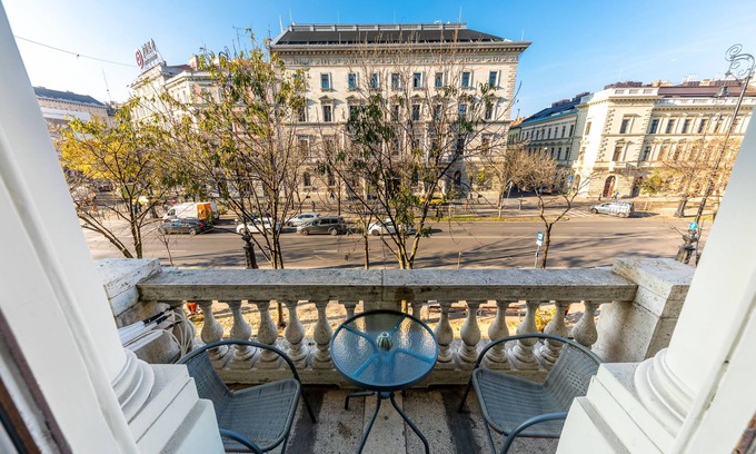 Terezvaros Hotel | Adagio Downtown Rooms