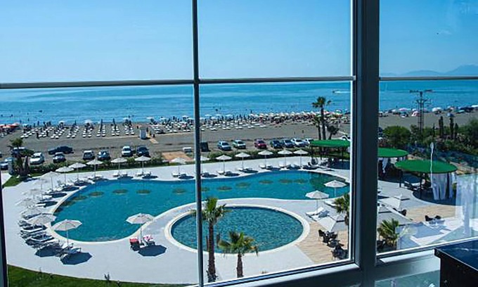 Qerek Hotel | Adamas Resort & Hotel