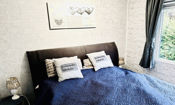 Krachtighuizen Cottage | aday - Cozy cottage with terrace