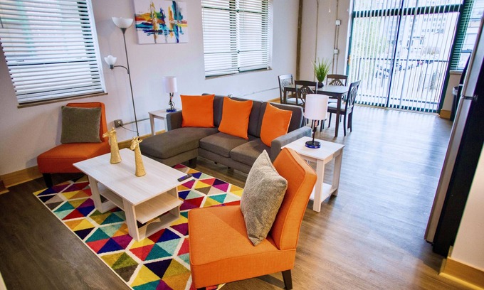 Downtown West Apartment | ADayInParis! "FREE" GatedParking&Breakfast!