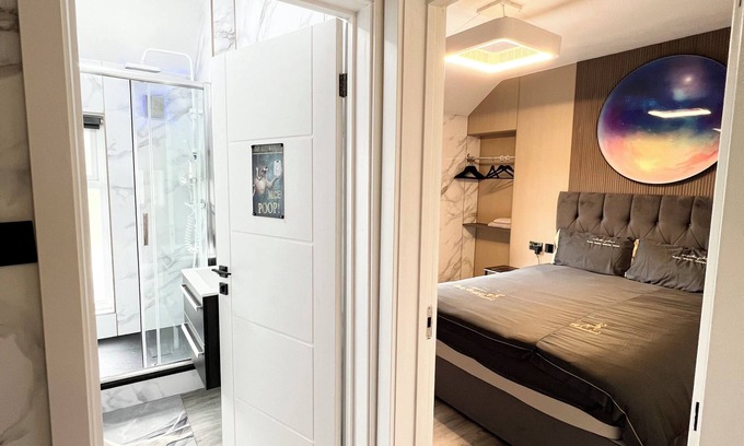 Pembroke Dock Bed & Breakfast | Addison's Adorable Abode