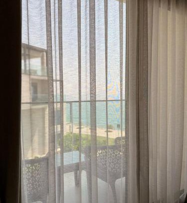 Sharm Apartment | Address Beach Resort Fujairah Apartment by Blue World - 4