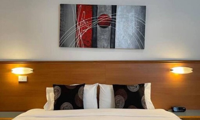 Adelaide Central Business District Apartment | Adelaide City Studio No. 435 – Stay Where the City Comes Alive
