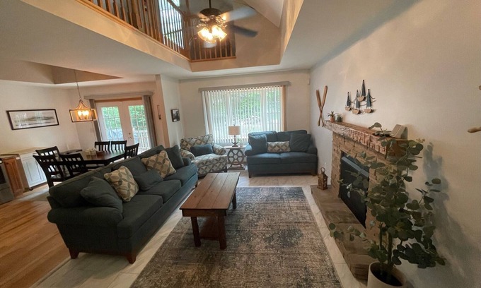 Lake George House | Adirondack Cape 3 bed 2 bath, game room winter special - ask about free night