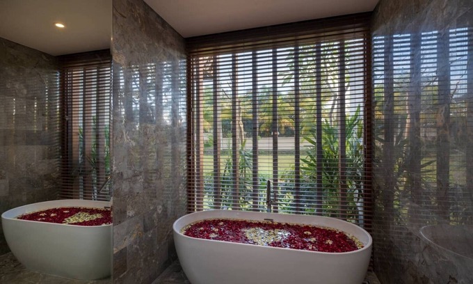 Ubud City-Centre Resort | Adiwana Room with Rice field View
