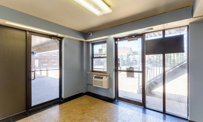 Chatham Hotel | Admiral Motel By Oyo Chicago I-94