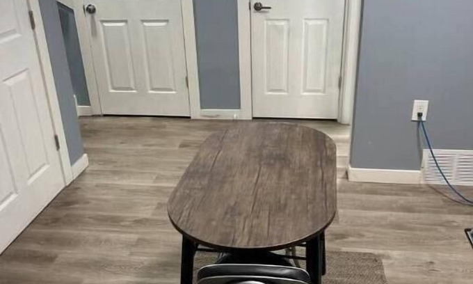 West Edmonton Apartment | Adorable 1 bedroom basement suite with fire place