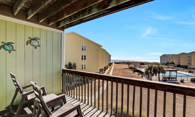 Surf City Condo | Adorable 1 bedroom condo in beautiful Surf City