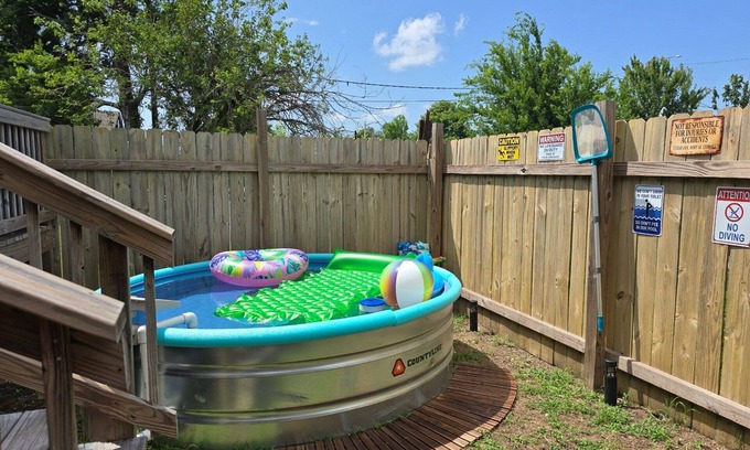 Mid-City House | Adorable 3BR, Cowboy Pool & Porch in Mid-City, Adorable & Bright 3 BR in the heart of Mid-City!