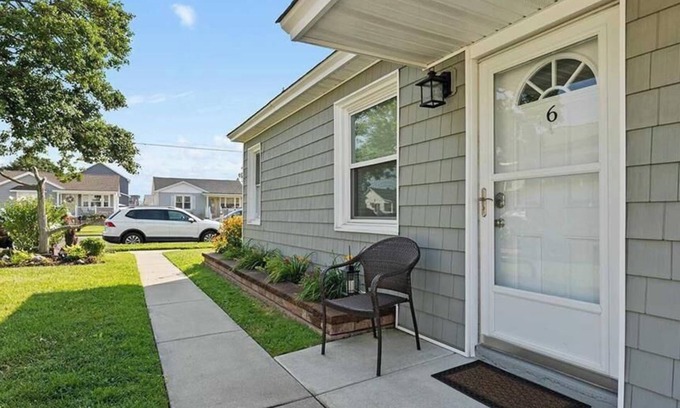 North Wildwood Cottage | Adorable Beach Retreat in the Tranquility of Residential North Wildwood!